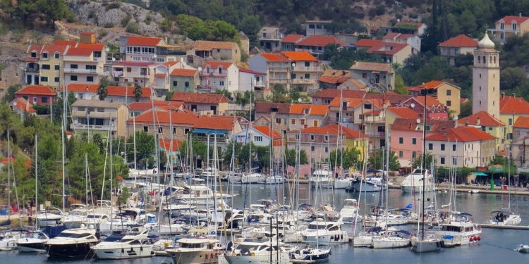 The Coast, Sea, Houses