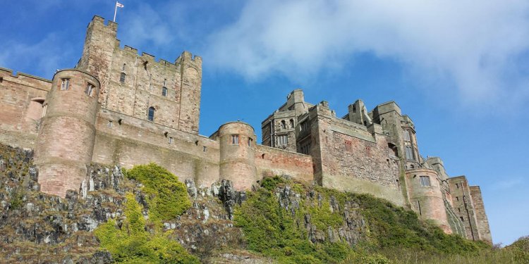 Wall in Bamburgh (villa)